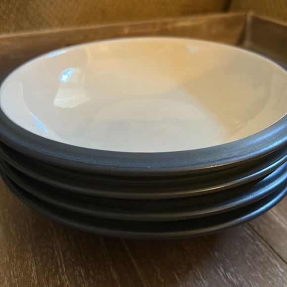 Set of 4 Jamie Oliver cereal/salad bowls - Picture 3 of 9